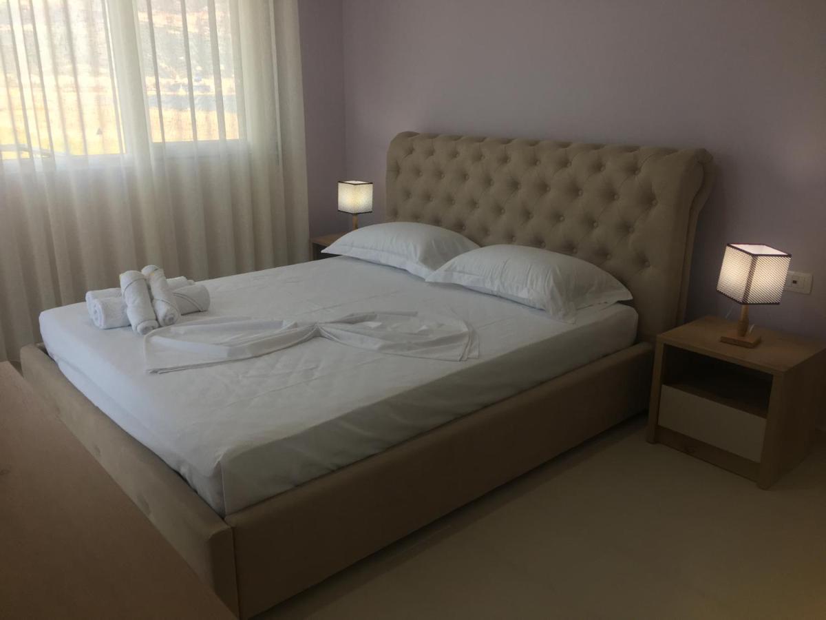 Linda'S Apartment Avlonya Dış mekan fotoğraf